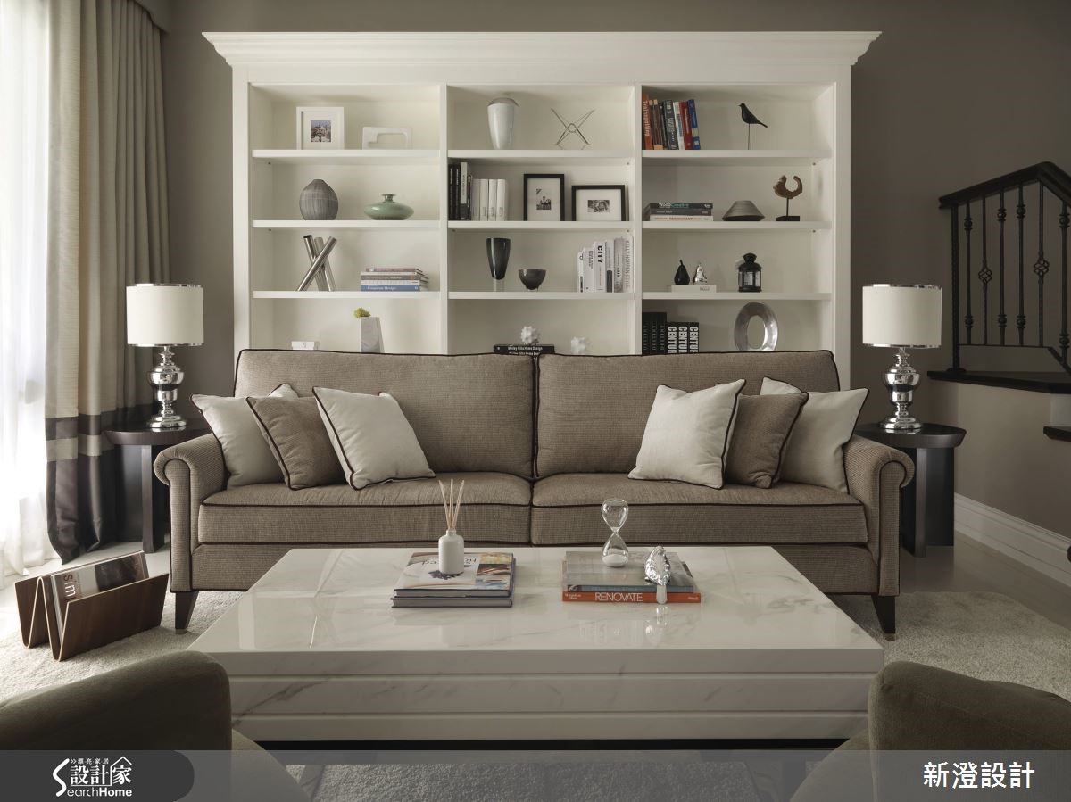 有別於繁複奢華的制式新古典風格，在此 52 坪住宅內，